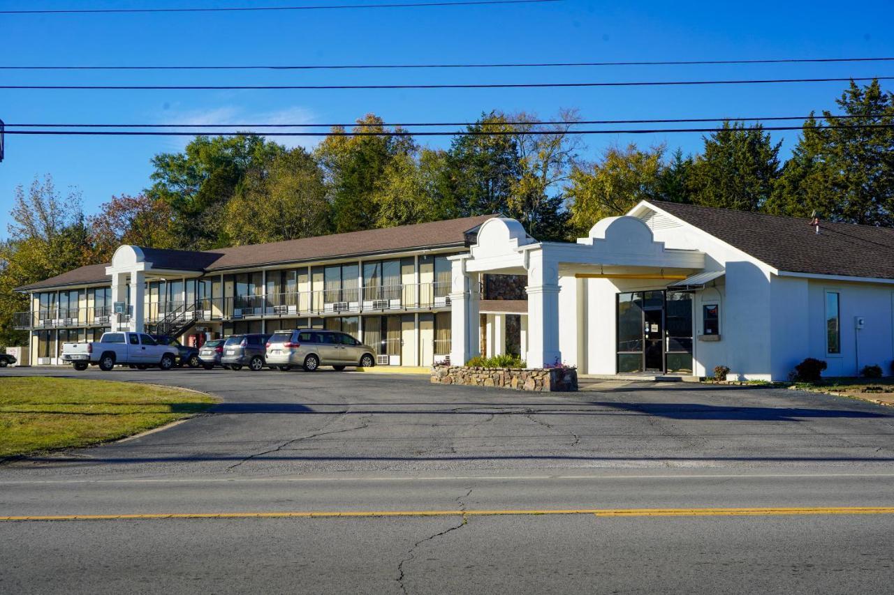 Sunset Inn Clarksville Exterior foto