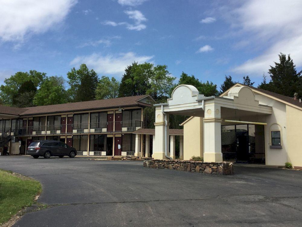 Sunset Inn Clarksville Exterior foto